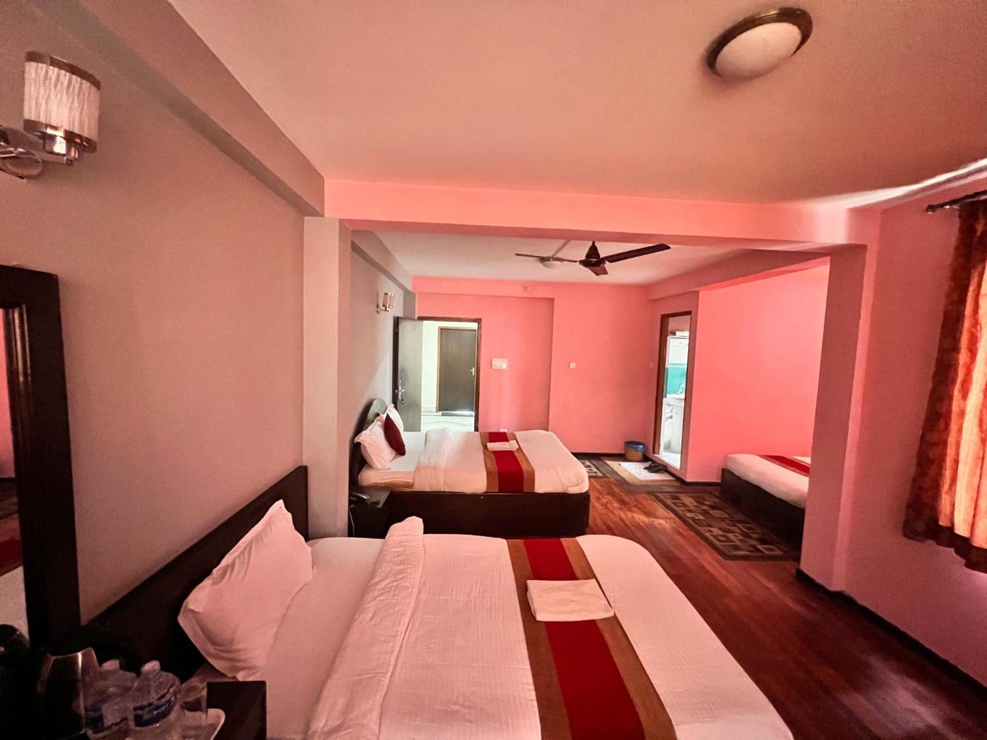 Hotel Family Home Katmandou Extérieur photo