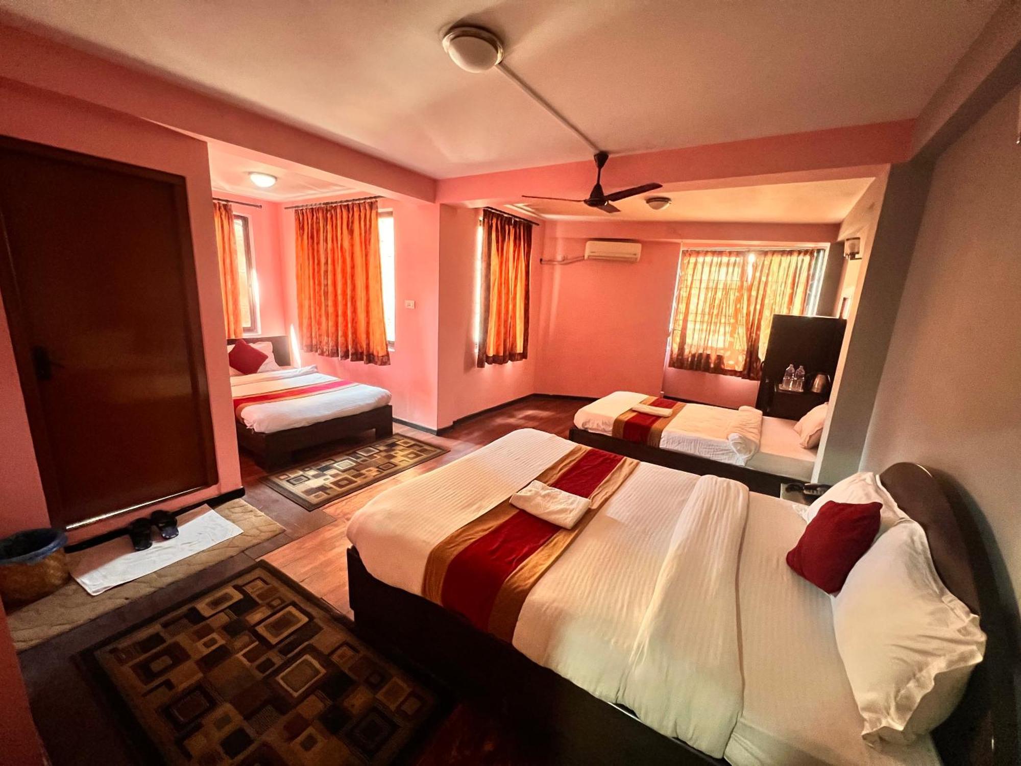 Hotel Family Home Katmandou Extérieur photo