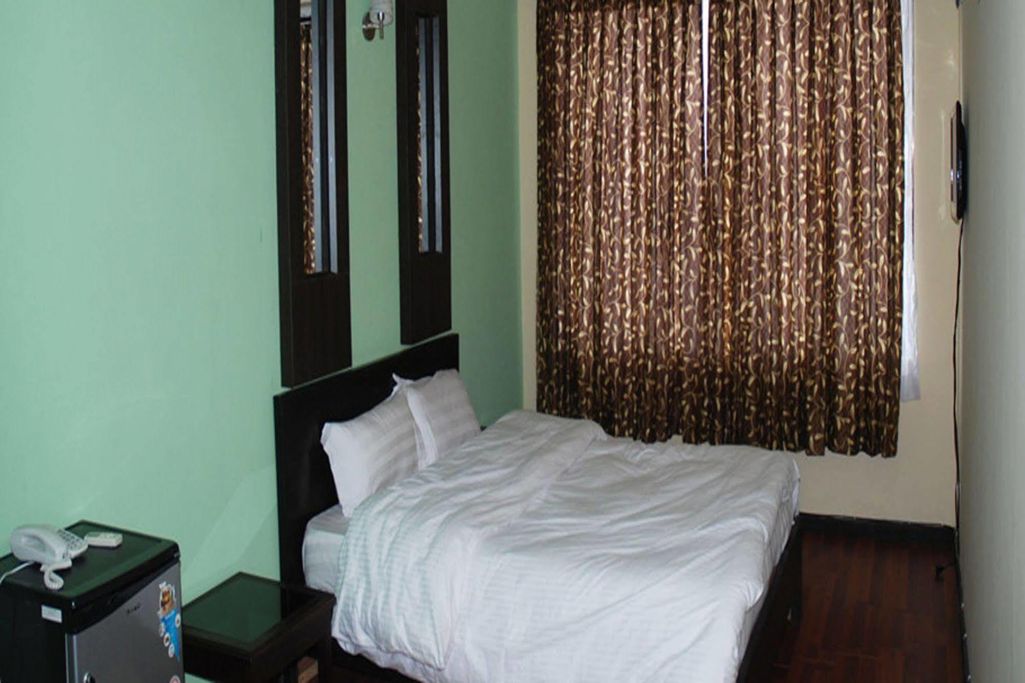 Hotel Family Home Katmandou Extérieur photo